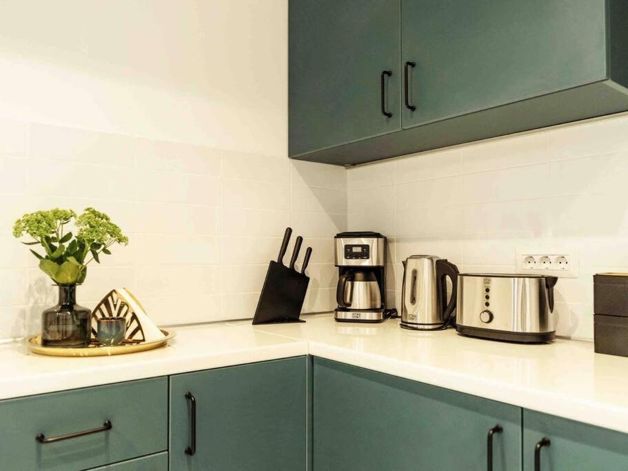 Bright 2Br Apartment - Top Location - City Balcony Bukarest Eksteriør billede